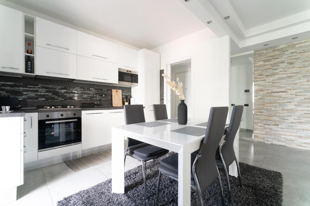 Oasis Luxury - A.C/Terrace/2Bedrooms Bergamo Ngoại thất bức ảnh